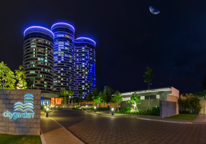 cổng vào dự án Kosmo Tây Hồ